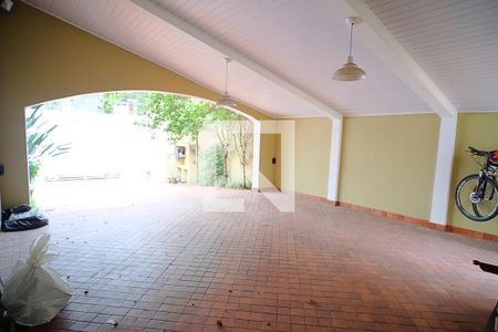 Casa à venda com 360m², 3 quartos e 4 vagasGaragem