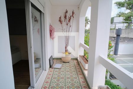 Casa à venda com 360m², 3 quartos e 4 vagasVaranda