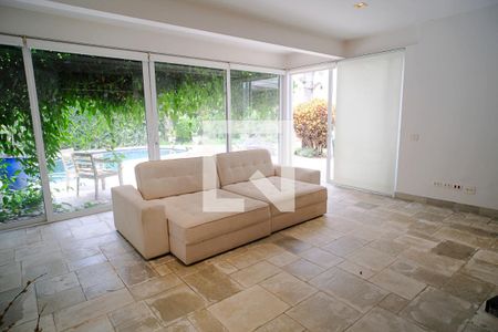 Casa à venda com 360m², 3 quartos e 4 vagasSalão