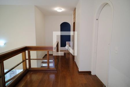 Casa à venda com 360m², 3 quartos e 4 vagasCorredor