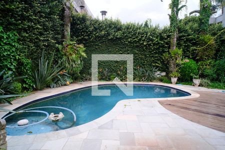 Casa à venda com 360m², 3 quartos e 4 vagasPiscina
