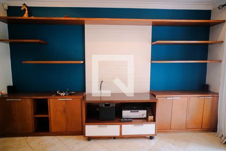 Sala de TV de casa à venda com 3 quartos, 360m² em Boaçava, São Paulo