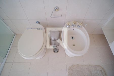 Casa à venda com 360m², 3 quartos e 4 vagasBanheiro da Suíte 1