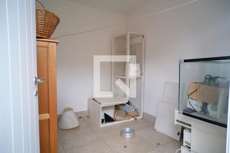 Casa à venda com 360m², 3 quartos e 4 vagasQuarto de Serviço