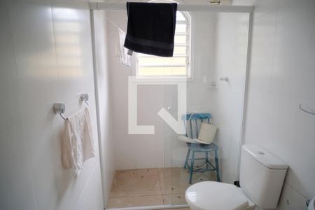 Casa à venda com 360m², 3 quartos e 4 vagasBanheiro de serviço