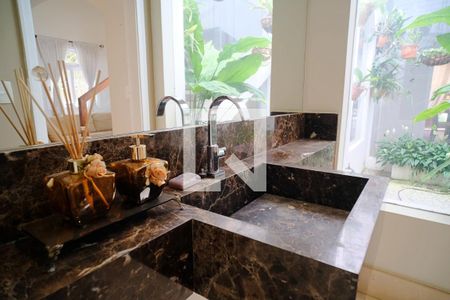 Casa à venda com 360m², 3 quartos e 4 vagasLavabo