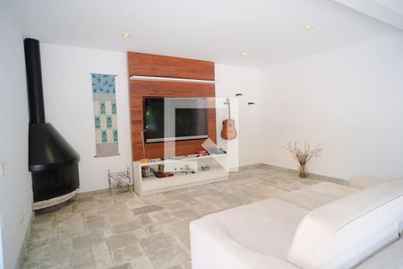 Casa à venda com 360m², 3 quartos e 4 vagasSalão