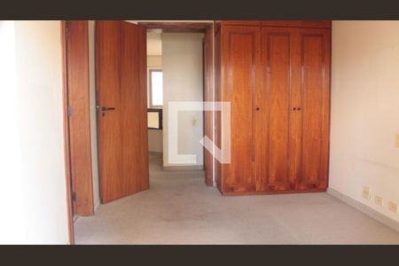 Apartamento à venda com 341m², 5 quartos e 4 vagasSuíte 1