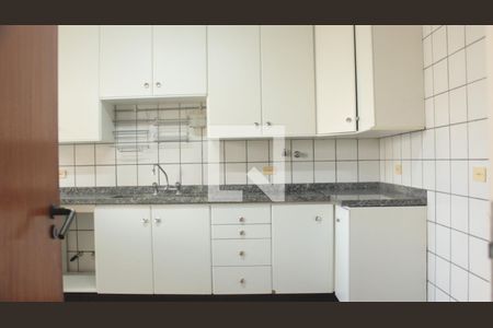 Apartamento à venda com 341m², 5 quartos e 4 vagasCozinha