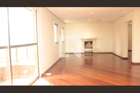 Apartamento à venda com 341m², 5 quartos e 4 vagasSala