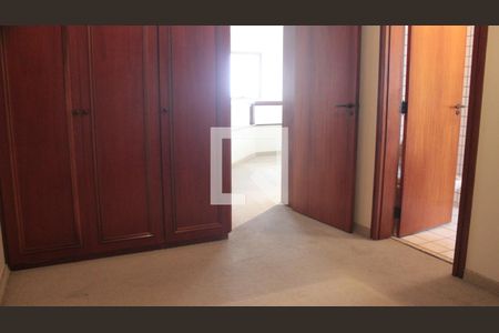 Apartamento à venda com 341m², 5 quartos e 4 vagasSuíte 3