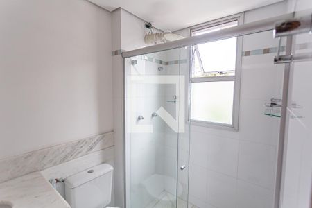 Apartamento à venda com 115m², 4 quartos e sem vagaBanheiro da Suíte 2