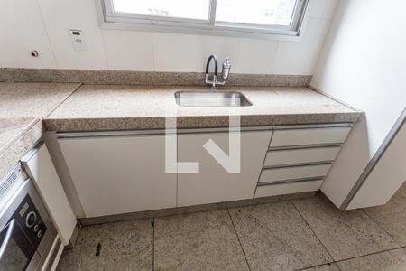 Apartamento à venda com 115m², 4 quartos e sem vagaArmário da Cozinha