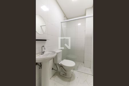 Banheiro de apartamento para alugar com 1 quarto, 50m² em Vila Prudente, São Paulo