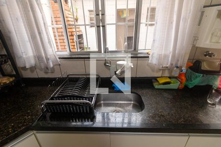 Casa à venda com 106m², 2 quartos e 1 vagaCozinha 