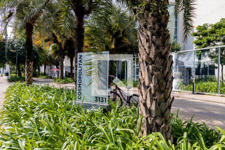 Studio para alugar com 40m², 0 quarto e 1 vaga Studio para alugar com 40m², 0 quarto e 1 vagaFachada