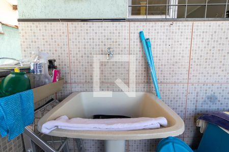 Casa à venda com 180m², 3 quartos e 2 vagasLavanderia