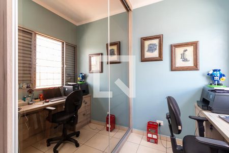 Casa à venda com 180m², 3 quartos e 2 vagasQuarto 3