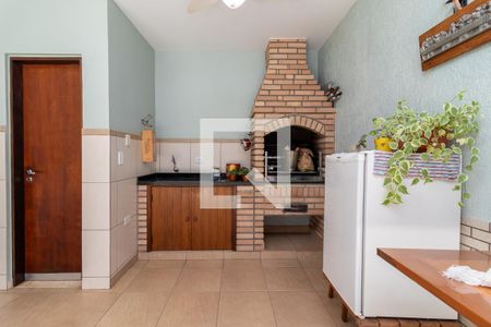 Casa à venda com 180m², 3 quartos e 2 vagasChurrasqueira