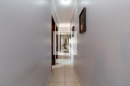 Casa à venda com 180m², 3 quartos e 2 vagasCorredor dos Quartos