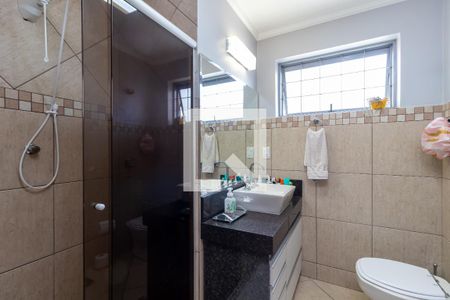 Casa à venda com 180m², 3 quartos e 2 vagasBanheiro da Suíte