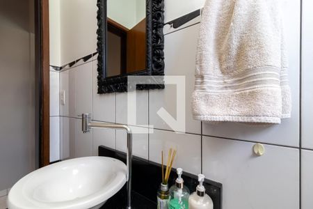 Casa à venda com 180m², 3 quartos e 2 vagasLavabo