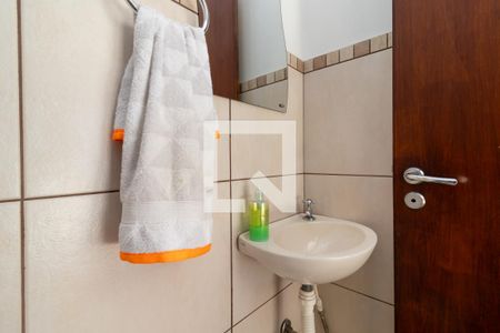 Casa à venda com 180m², 3 quartos e 2 vagasBanheiro de Serviço