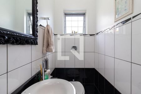 Casa à venda com 180m², 3 quartos e 2 vagasLavabo