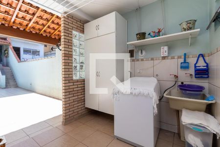 Casa à venda com 180m², 3 quartos e 2 vagasÁrea de Serviço