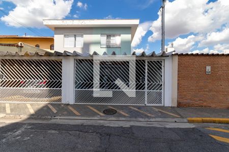 Casa à venda com 180m², 3 quartos e 2 vagasFachada