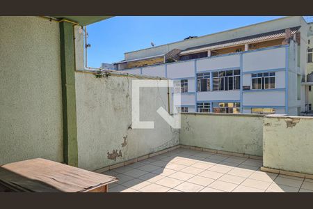 Apartamento à venda com 102m², 2 quartos e sem vagaÁrea comum
