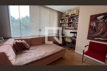 Casa à venda com 362m², 5 quartos e 4 vagasQuarto 1