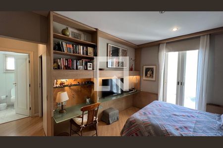 Casa à venda com 362m², 5 quartos e 4 vagasSuite 1