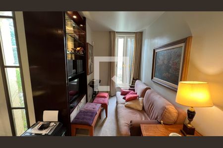 Casa à venda com 362m², 5 quartos e 4 vagasEscritório