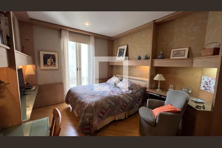 Casa à venda com 362m², 5 quartos e 4 vagasSuite 1