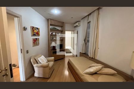 Casa à venda com 362m², 5 quartos e 4 vagasSuite 2