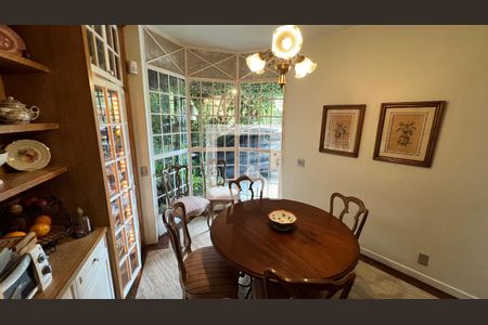 Casa à venda com 362m², 5 quartos e 4 vagasCopa