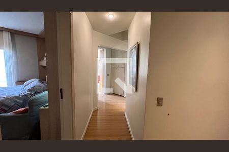 Casa à venda com 362m², 5 quartos e 4 vagasCorredor