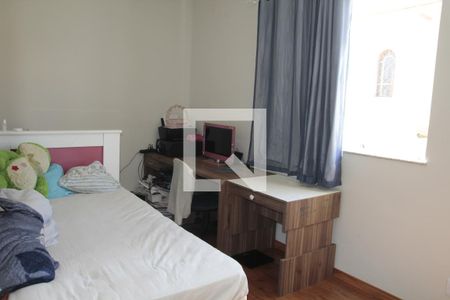 Casa à venda com 170m², 3 quartos e 6 vagasquarto 02