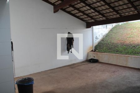 Casa à venda com 170m², 3 quartos e 6 vagasÁrea de Serviço