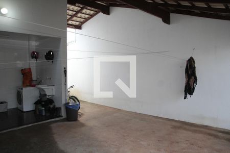 Casa à venda com 170m², 3 quartos e 6 vagasÁrea de Serviço