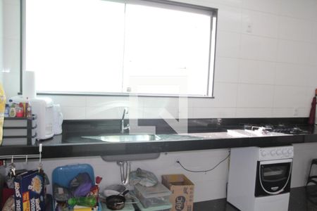 Casa à venda com 170m², 3 quartos e 6 vagascozinha