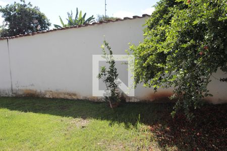 Casa à venda com 170m², 3 quartos e 6 vagasquintal
