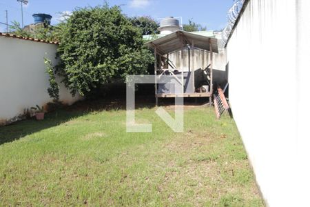 Casa à venda com 170m², 3 quartos e 6 vagasquintal