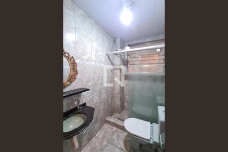 Banheiro de apartamento para alugar com 1 quarto, 52m² em Pilares, Rio de Janeiro