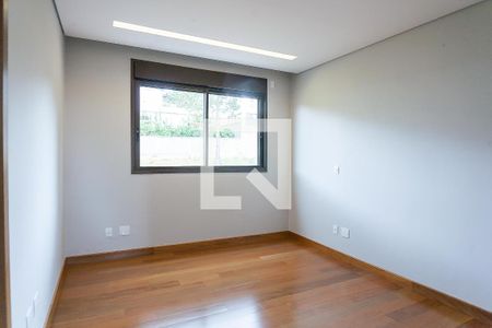 quarto 1 de casa à venda com 4 quartos, 394m² em Alphaville - Lagoa dos Ingleses, Nova Lima