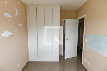 Apartamento à venda com 81m², 2 quartos e 2 vagasSuíte 2 - armários