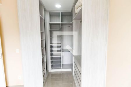 Apartamento à venda com 81m², 2 quartos e 2 vagasCloset da suíte 1