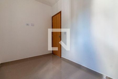 Quarto 2 de apartamento para alugar com 2 quartos, 41m² em Vila Santana, São Paulo