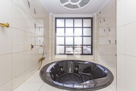 Apartamento à venda com 750m², 4 quartos e 6 vagas Apartamento à venda com 750m², 4 quartos e 6 vagasBanheiro da Suíte 4